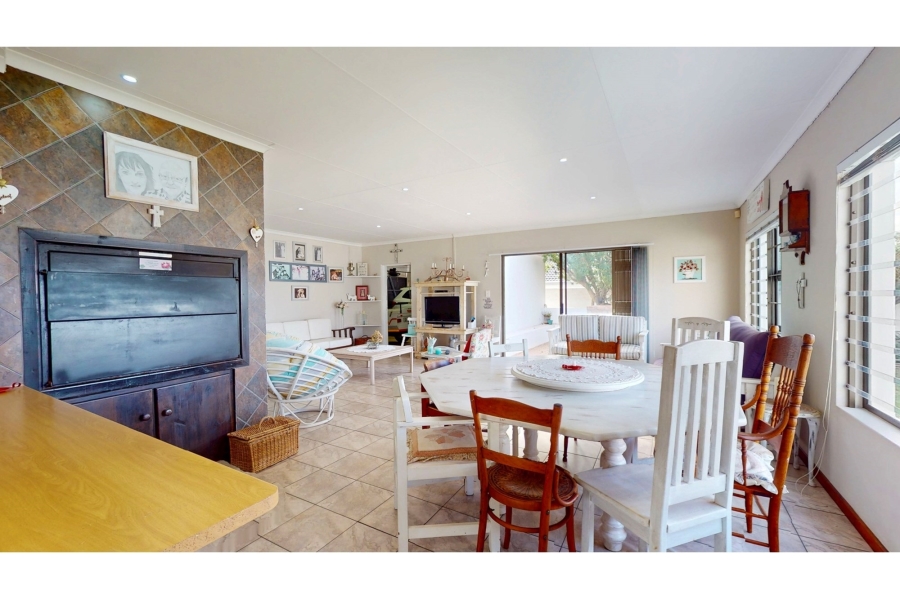 3 Bedroom Property for Sale in Country Club Western Cape